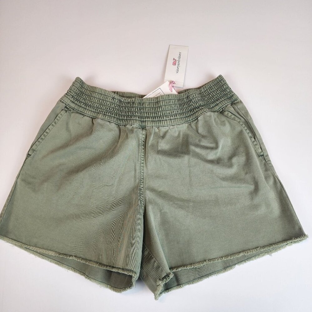 Vineyard Vines girls sz L pull on shorts New Sage Green raw hem